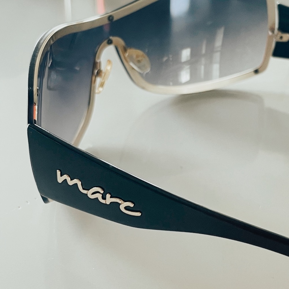 Marc by Marc Jacobs Black and Gold sunglasses with case
